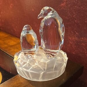 VTG RCR Royal Crystal Rock Glass Figurine - Mommy & Baby Penguin Circa 1970